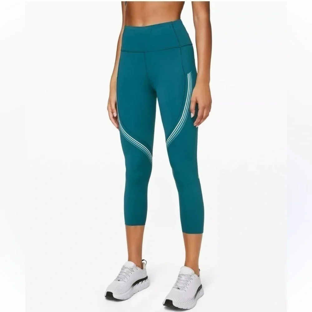 Lululemon Women's Speed Limit Crop Leggings sz 6 Side Pockets  23